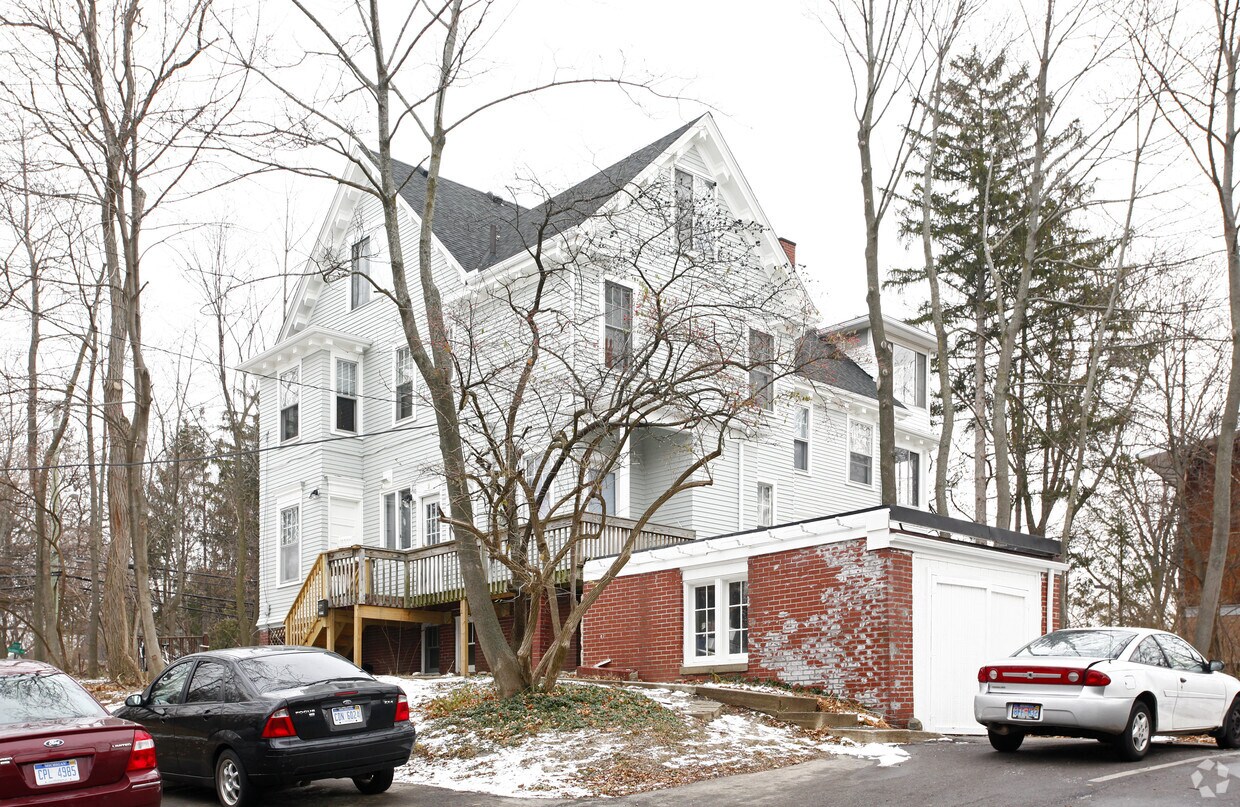 Building Photo - 1814 Geddes Ave