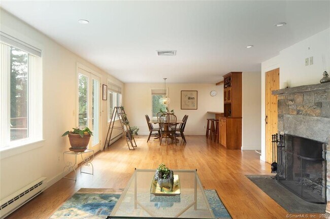 Building Photo - 122 E Canaan Rd