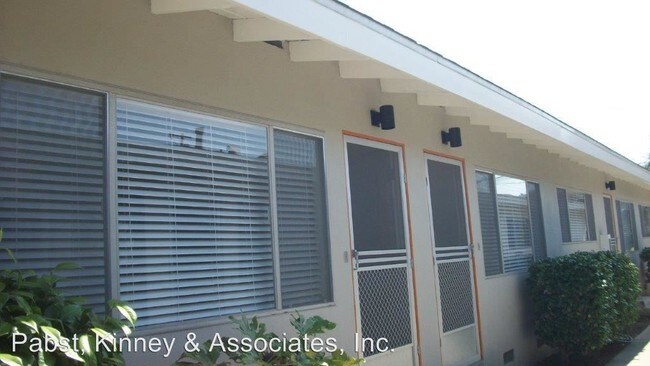 Foto del edificio - 641-643 Winslow Ave