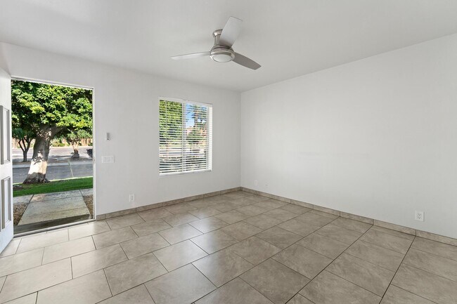Foto del edificio - 82075 Country Club Dr
