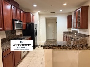 Building Photo - 3301 N Park Dr