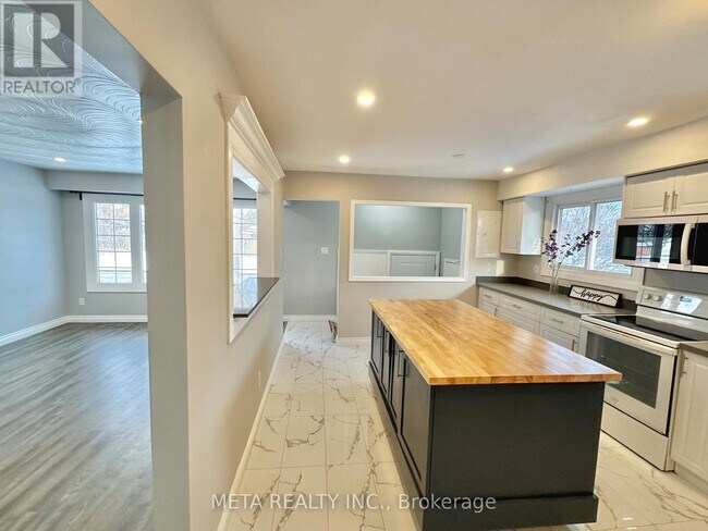 Photo du bâtiment - 1398 Lakefield St