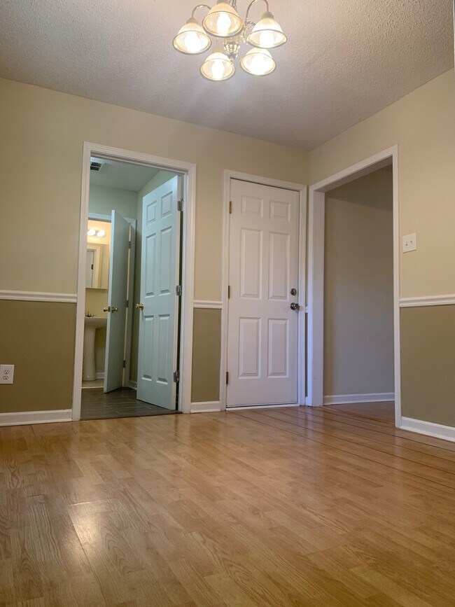 Building Photo - 6455 Waverly Dr N