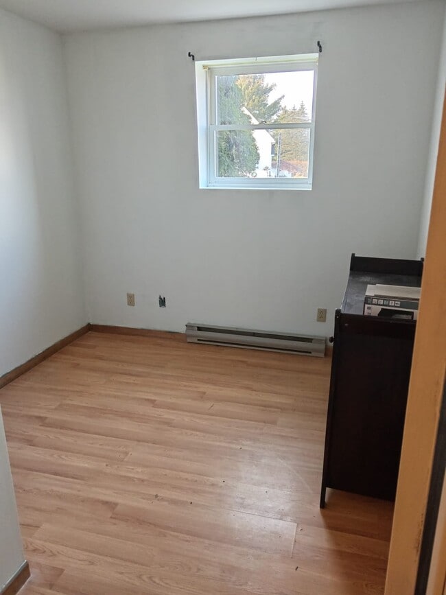 Photo du bâtiment - 1020 Rue Centrale St