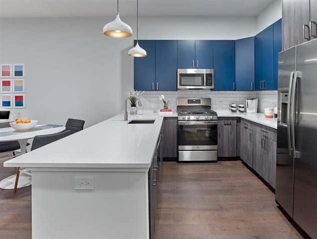 Foto principal - 260 Ave E