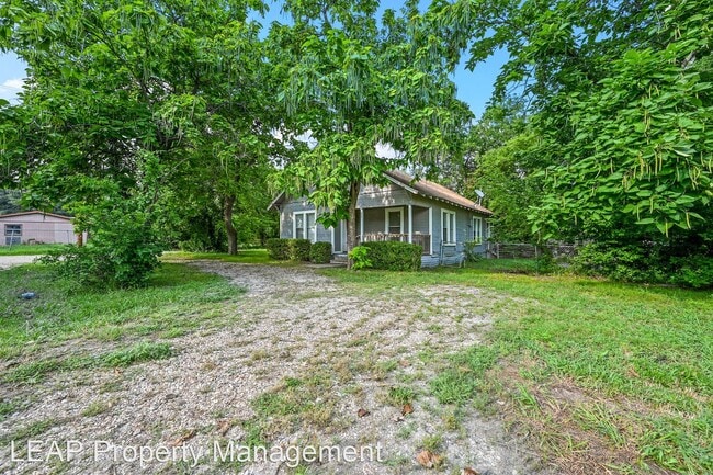 Building Photo - 2 br, 1 bath House - 821 N 5th St.