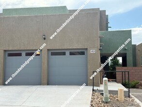 Building Photo - 1523 Borrego Dr SE