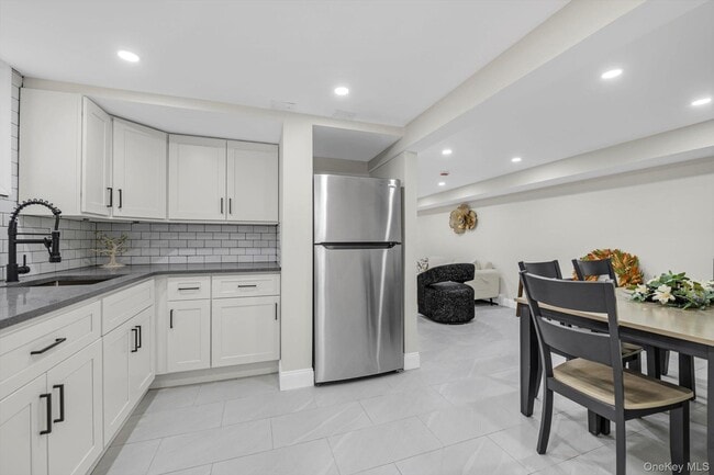 Foto del edificio - 31-15 101st St