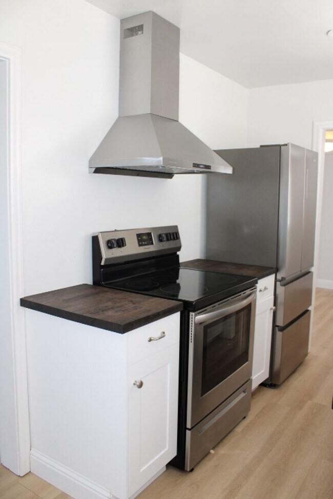 Photo - 5910 Skyline Dr House