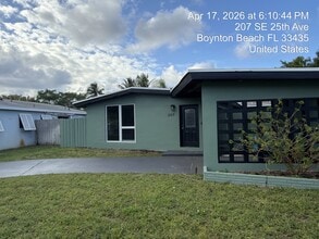 Building Photo - 207 SE 25th Ave