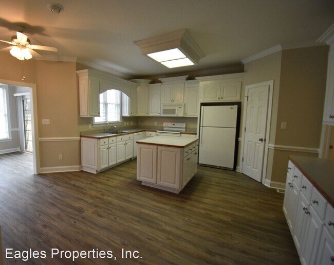 Foto del edificio - 3 br, 2 bath House - 107 N Woodridge Dr