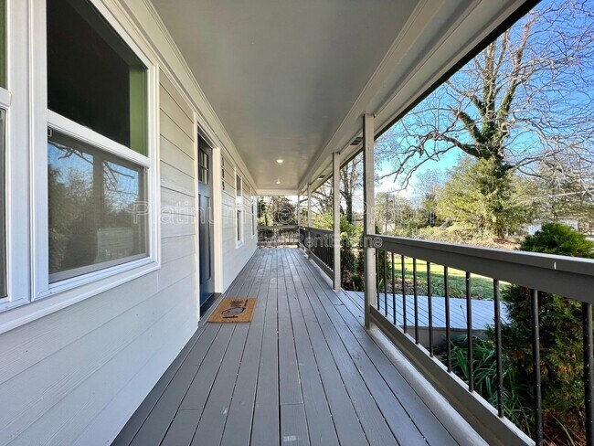 Foto del edificio - 189 W Jefferson St