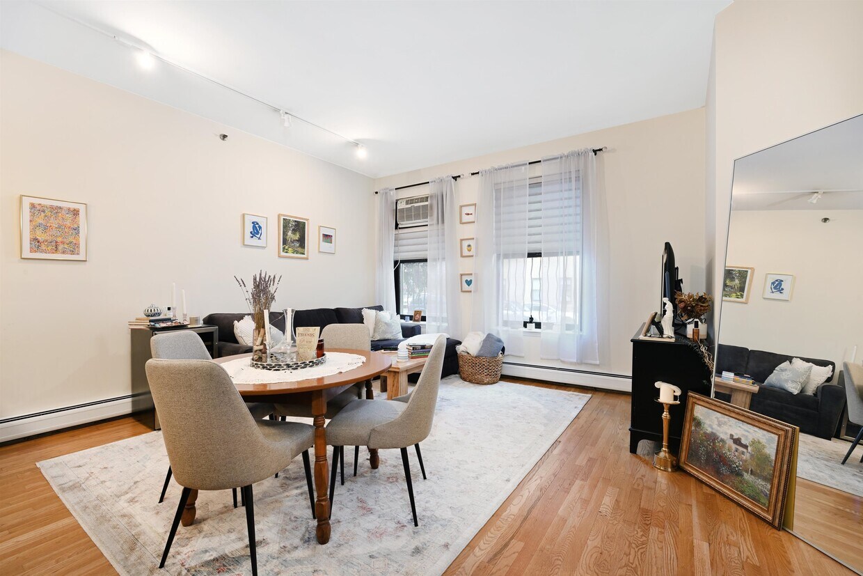 Foto principal - 501 Adams St
