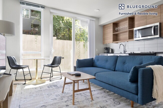 Building Photo - 2222 15th Ave W