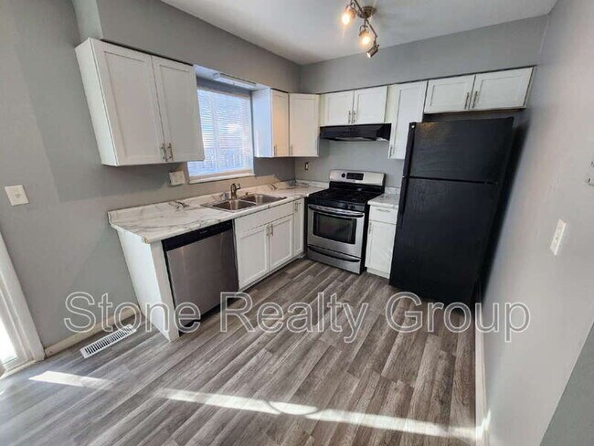 Building Photo - 676 Delaware Ave