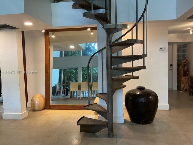 Building Photo - 2485 Inagua Ave