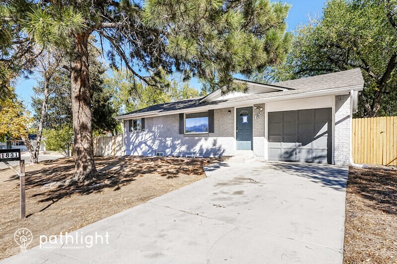 Primary Photo - 1831 Montezuma Dr