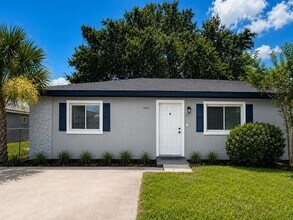 Building Photo - 1406 Crystal Ct