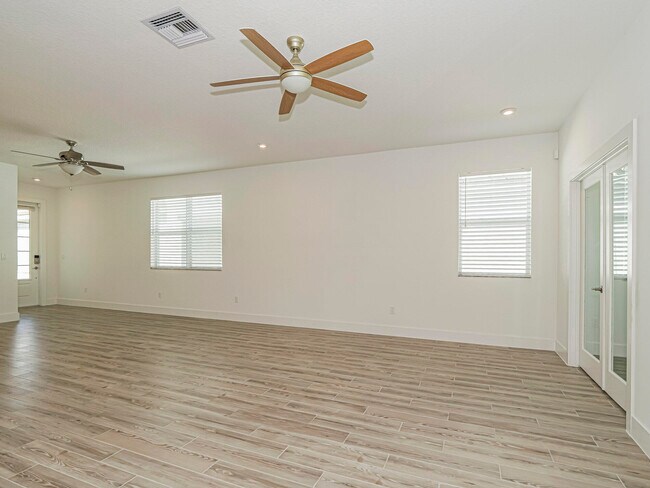Foto del edificio - 11551 SW Viridian Blvd