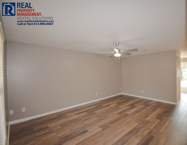 Building Photo - Adorable, remodeled 2 bedroom in Smyrna! S...