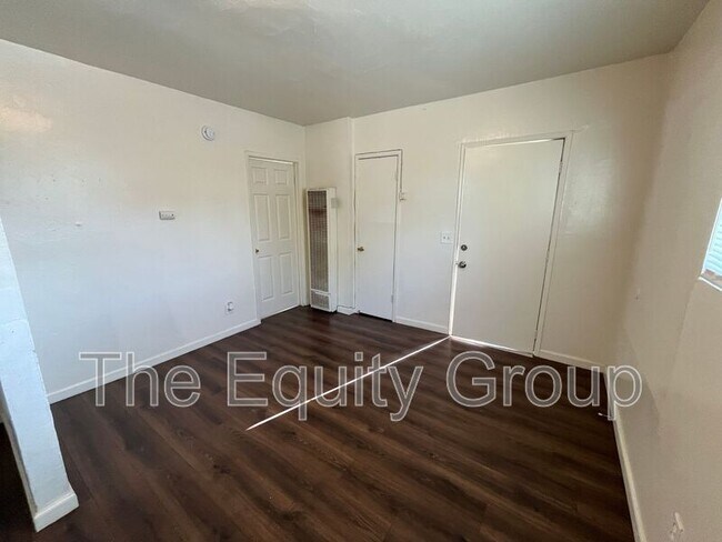 Foto del edificio - 266 W Belleview Ave