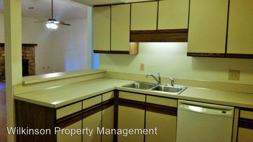 Building Photo - 8027 Greenside Ct