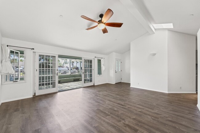 Photo - 249 Ilihau St House