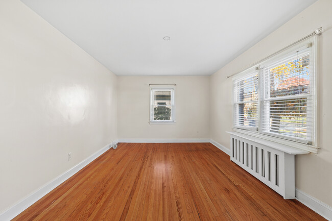 Living Room - 133 Cedar Ave