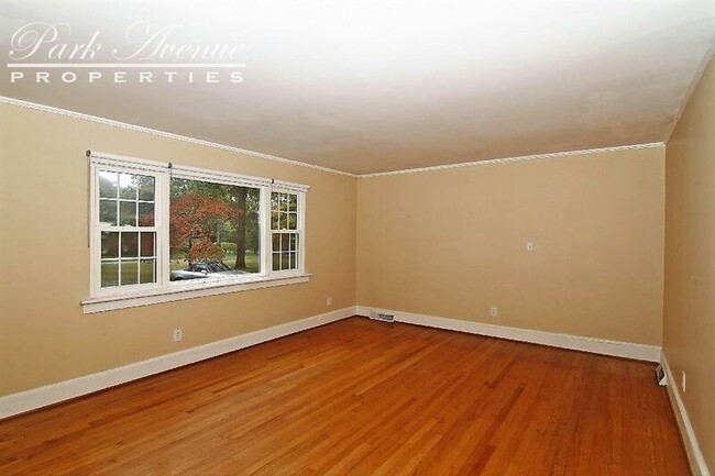 Foto del edificio - 5311 Wales St