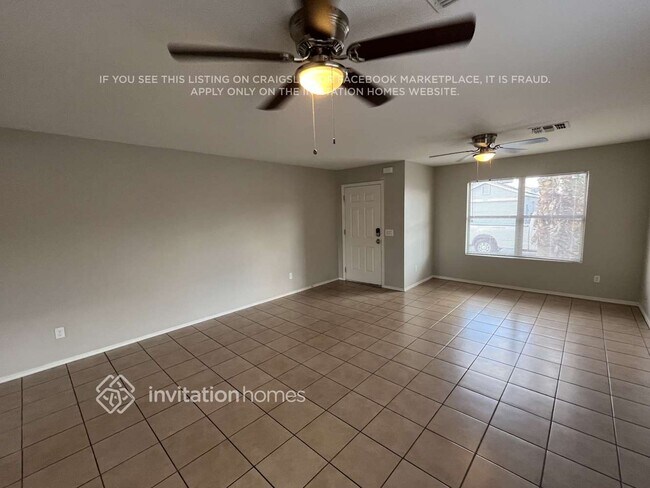 Foto del edificio - 11545 W Larkspur Rd