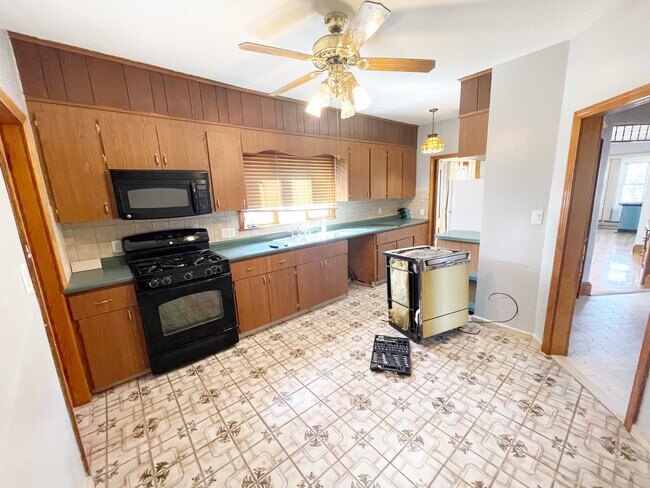 Kitchen (dishwasher is getting replaced!) - 103 North St