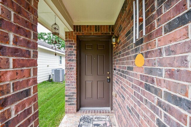 Foto del edificio - 8907 Doak Ln