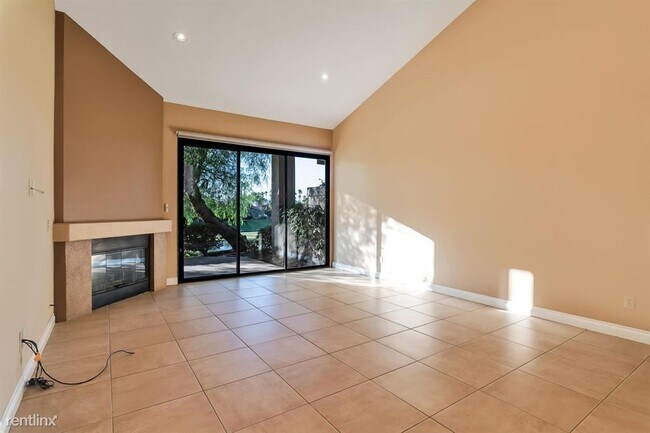 Building Photo - 2 br, 2 bath Condo - 38351 Crocus Ln