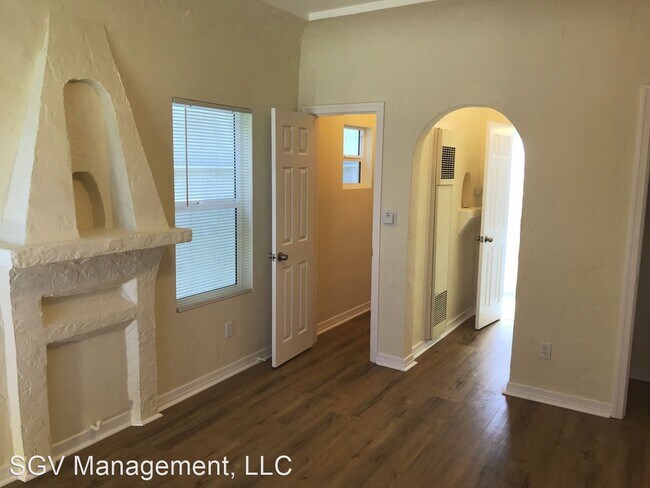 Foto del edificio - 1409-1415 N Warren Ave