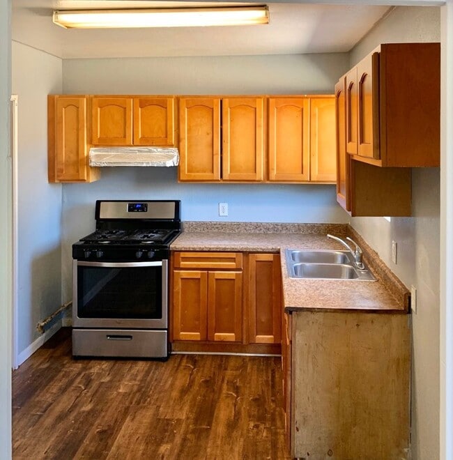 Foto del edificio - Great 3 Bed 1 Bath House with Garage in Ri...