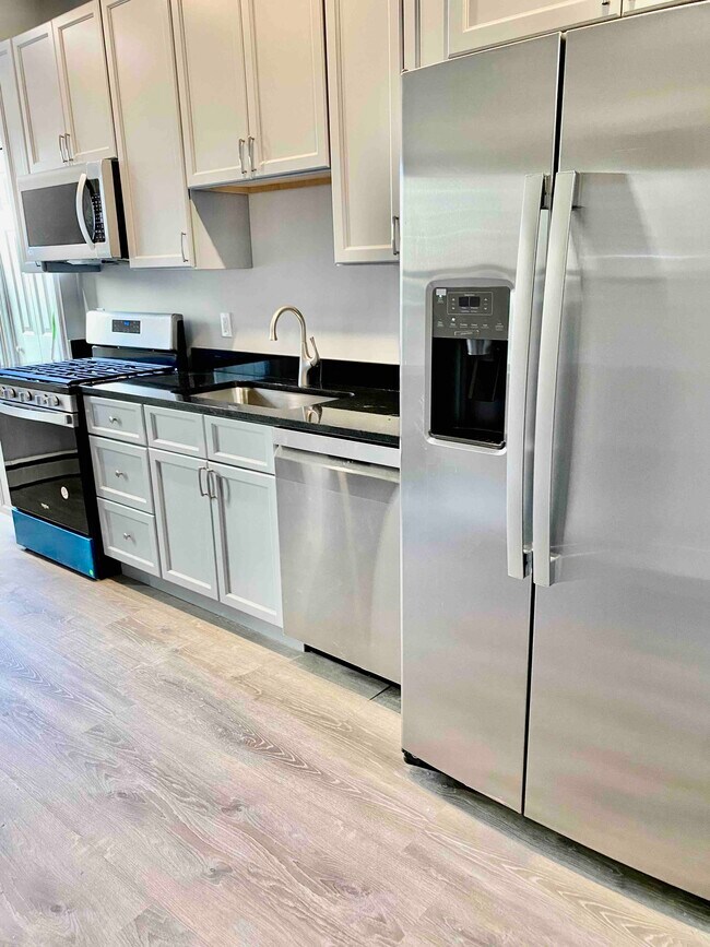 Building Photo - 12 O St