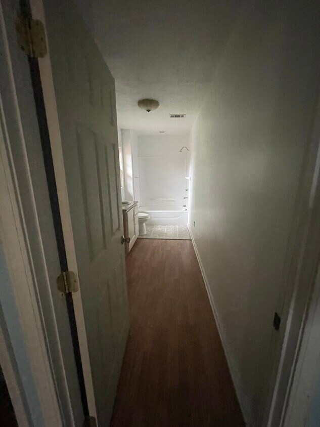 Primary Photo - 727 Azalea St