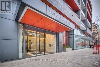 Building Photo - 159-159 Dundas St E