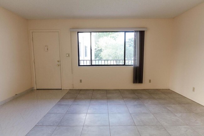 Foto del edificio - 15090 Ashland Pl