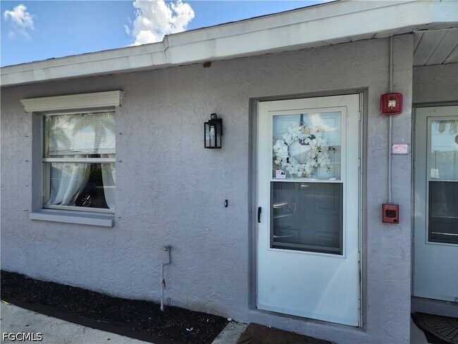 Foto del edificio - 4513 SW 8th Ct