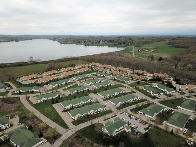 Foto aérea - Pointe At Evans Lake