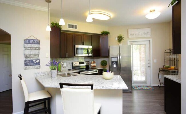Building Photo - 1 bedroom in Friendswood TX 77546
