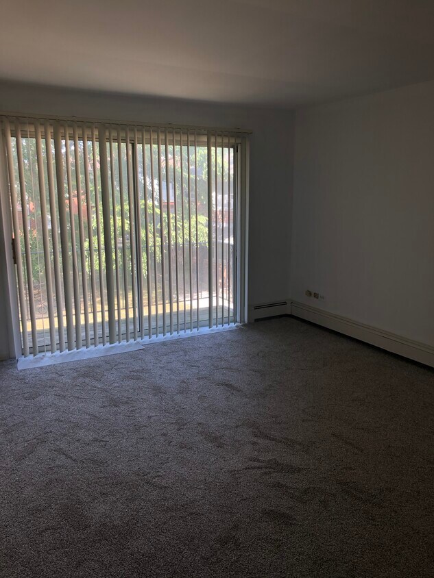 Living room - 15200 El Cameno Ter