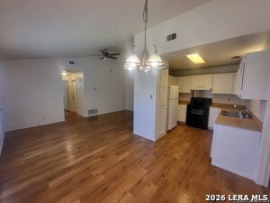 Building Photo - 8907 Emerald Spring