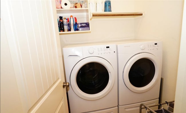 Building Photo - 18118 Tucson Bend Dr