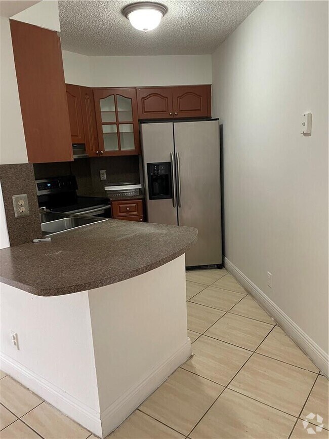 New Tamarac Lakes South Apartments for Rent with a Balcony Fort