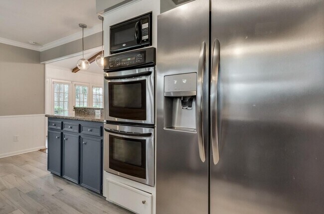 Building Photo - 9418 Brig O Doon Cir