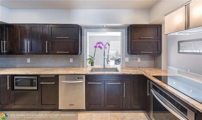  - 2110 NE 56th St