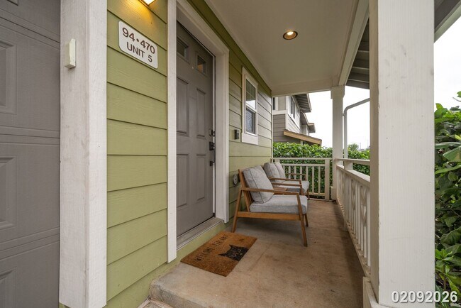 Foto del edificio - $4,800 /3 Bed / 2.5 Bath / FURNISHED or UNFURNISHED AVAILABLE