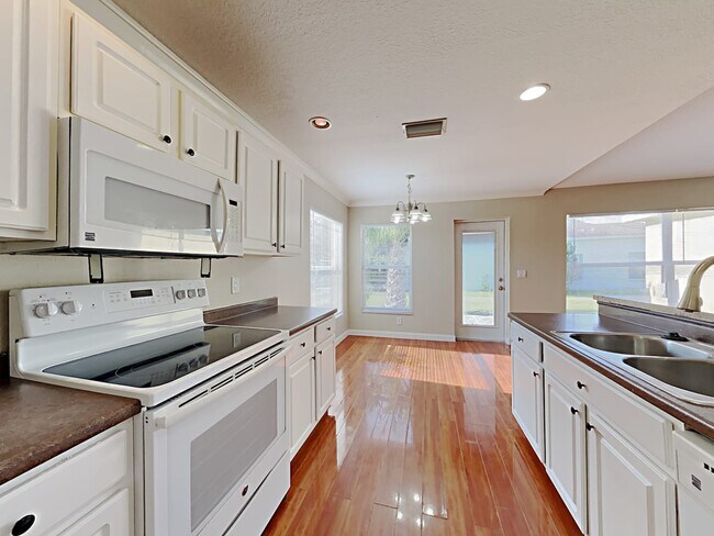 Building Photo - 4230 Kingsfield Dr